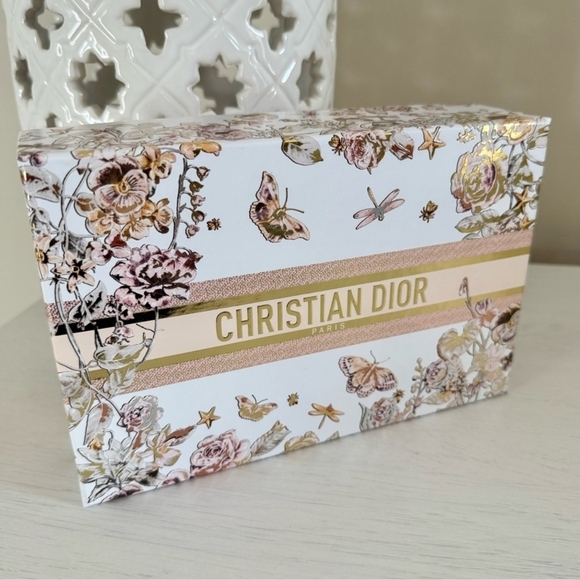 Dior Floral Accessory Box - Picture 1 of 12